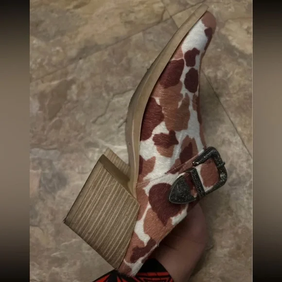 Rag & Co Nometa Faux Cow Print Suede w/ Buckle Detail Mules - Picture 5 of 5